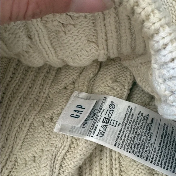 Gap Cream Cable Knit Hat and Mittens Set - Picture 6 of 6
